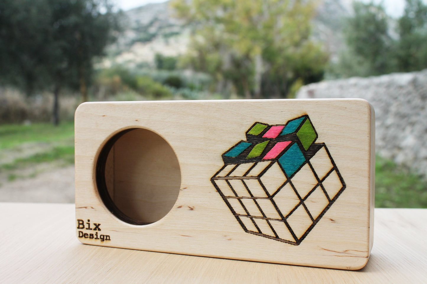 Cubik. Amplificatore ecologico per smartphone
