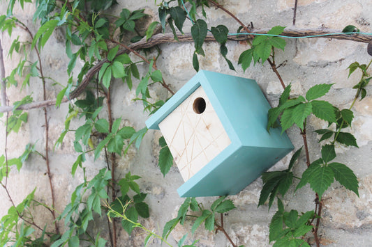 Casetta di nidificazione per uccelli in legno di design. Mod. KU-BIRD Bixdesign