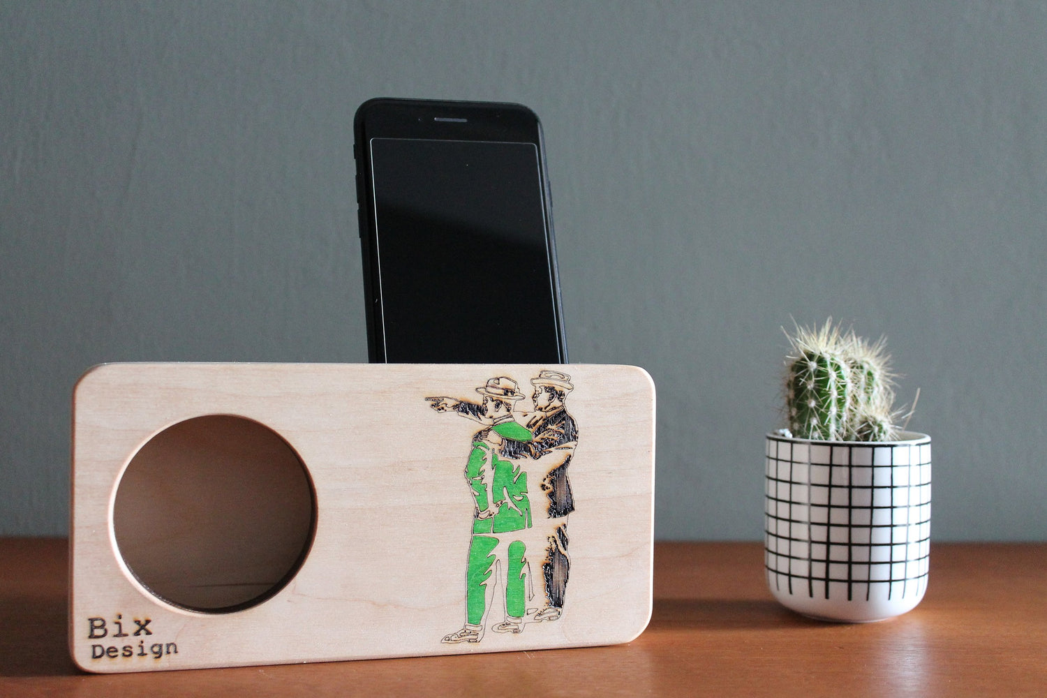 Amplificatore naturale per smartphone. Altoparlante ecologico in legno. mod. SOMEWHERE. Bixdesign