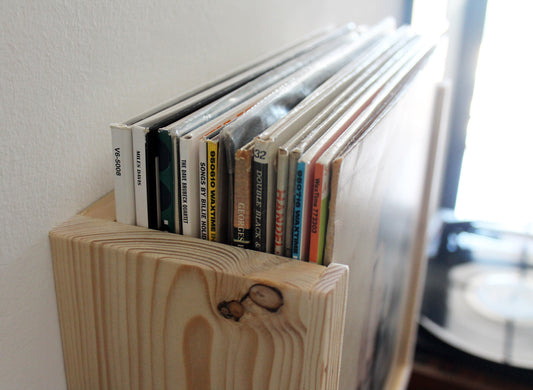 Contenitore porta vinili LP da parete in legno.