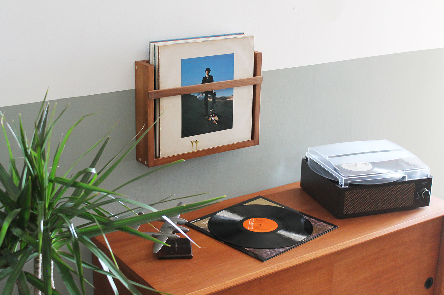 Scaffale Organizer Porta Vinili LP da Parete | Legno Noce Anni 50 | Bixdesign
