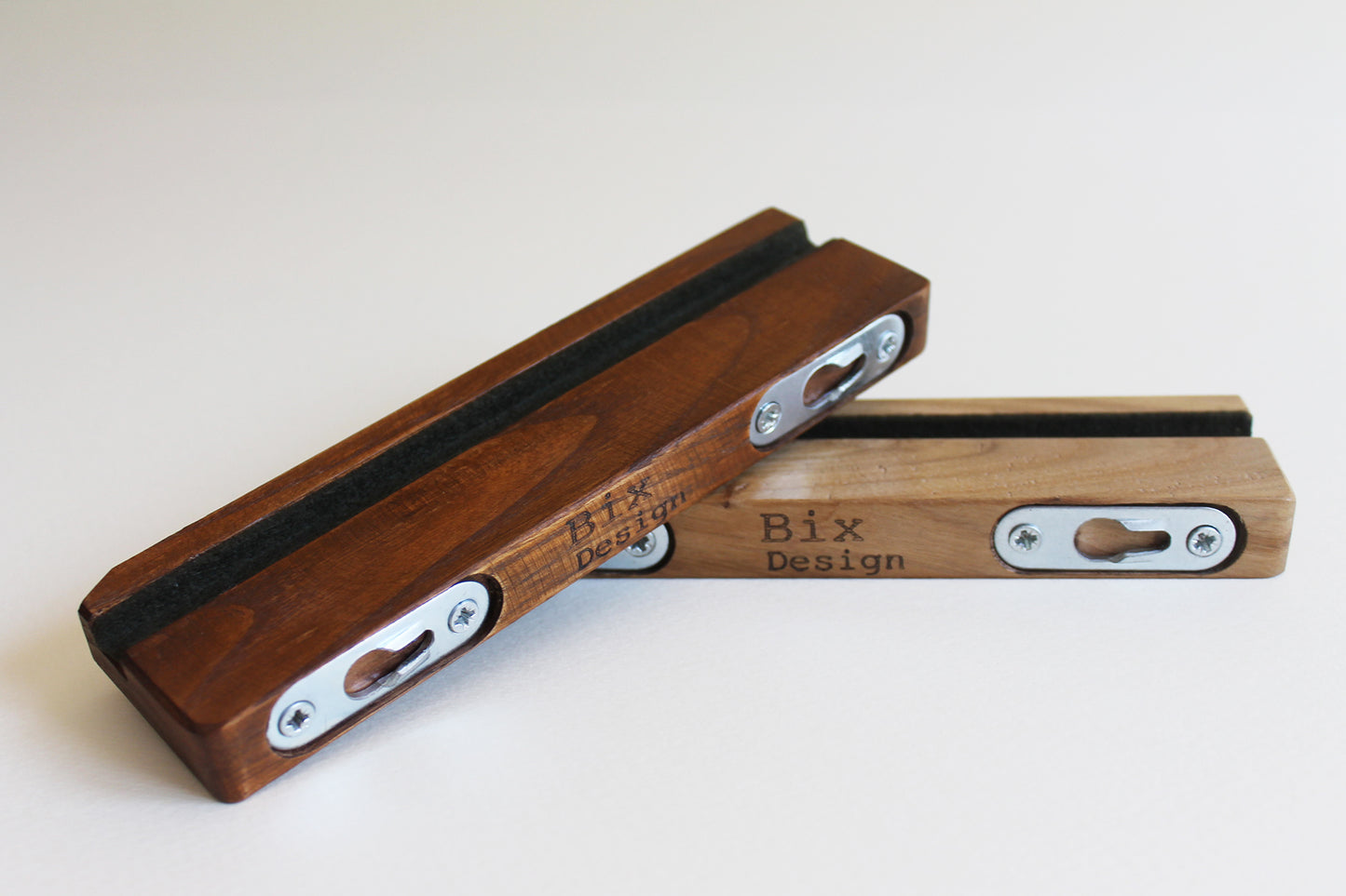 Espositore da Parete per Vinili LP Big Size | Legno Castagno | Bixdesign