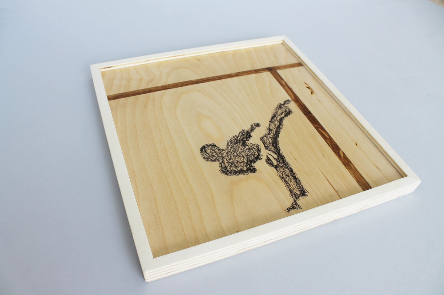 FIGHT. Decorazione da parete in legno
