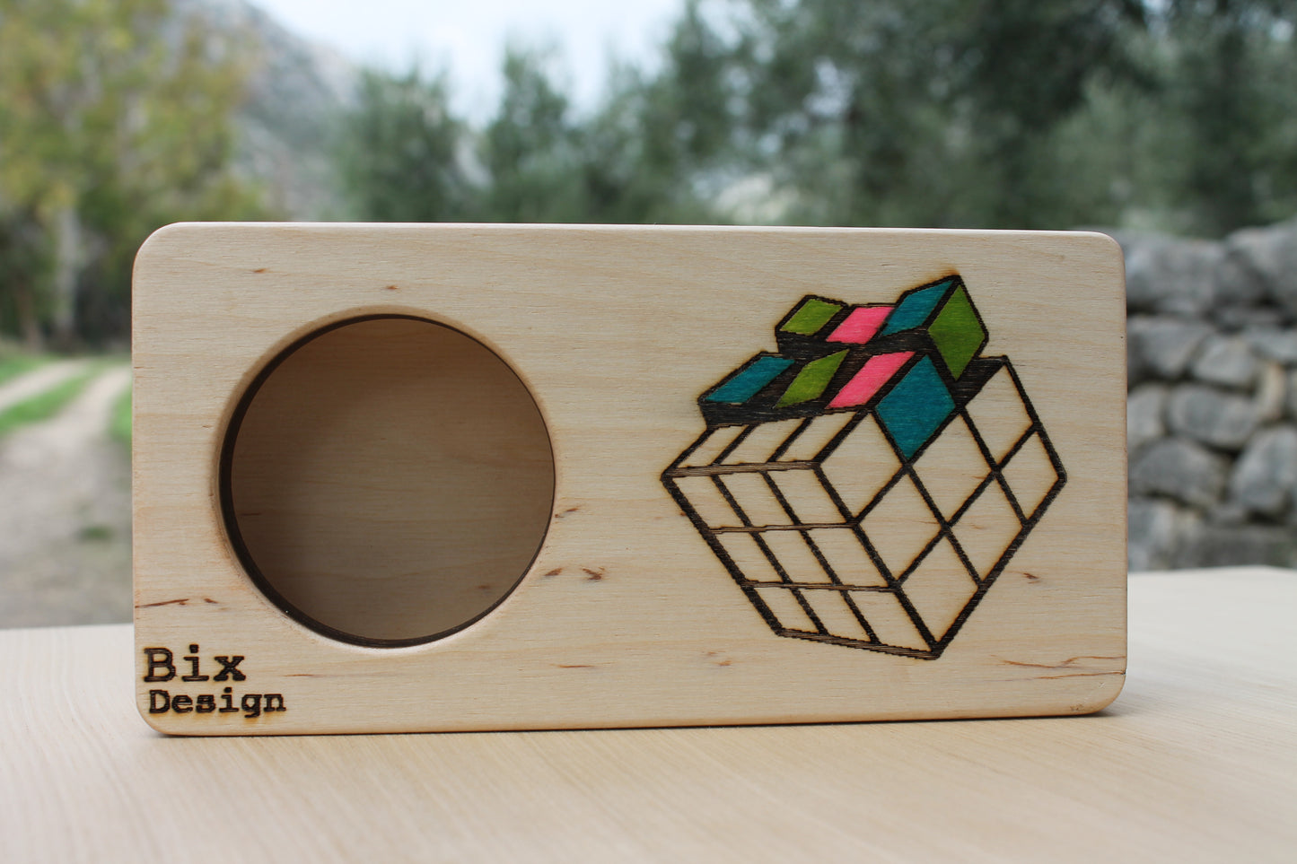Cubik. Amplificatore ecologico per smartphone