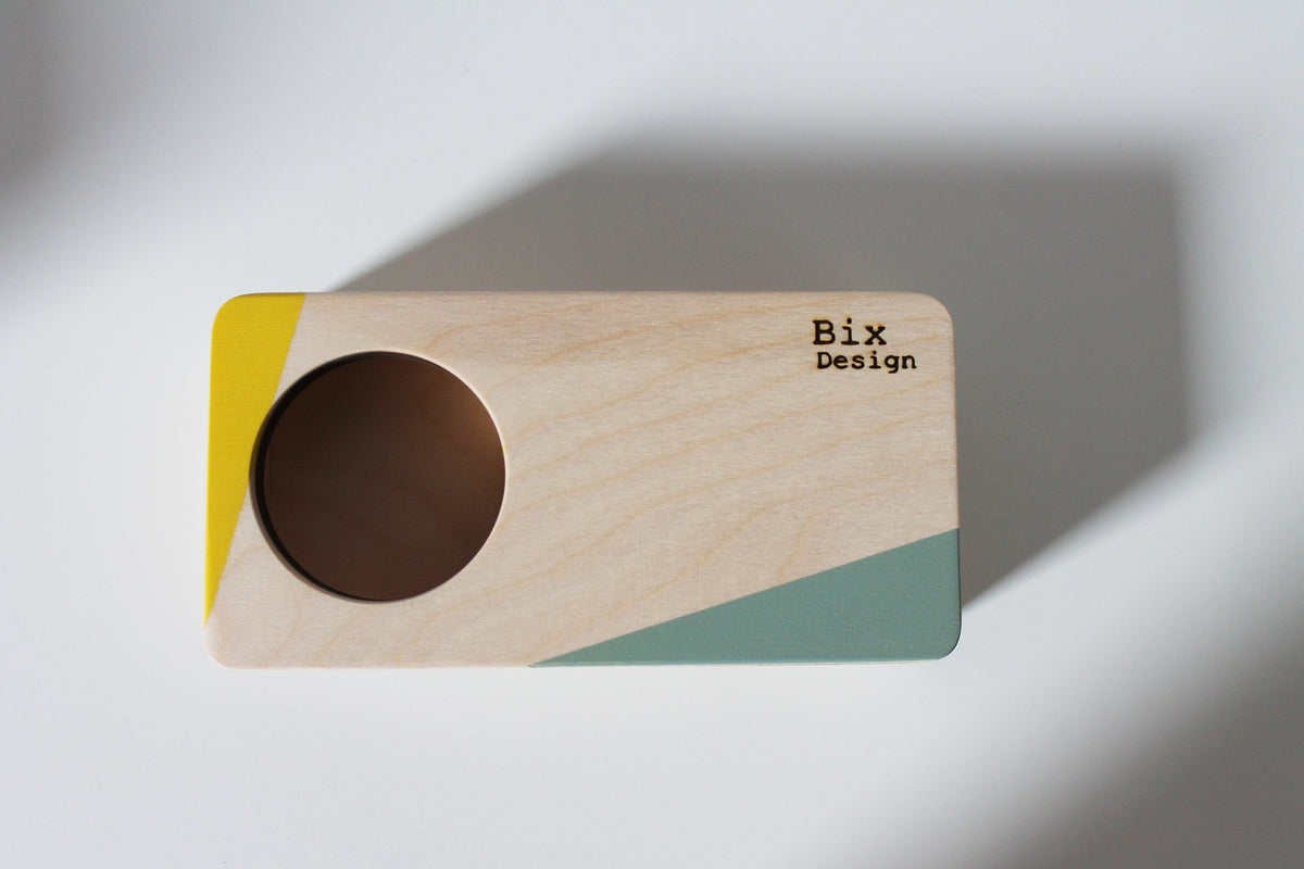 Wood phone speaker mod. RAZOR. Passive acoustic amplifier for Iphone. Bixdesign