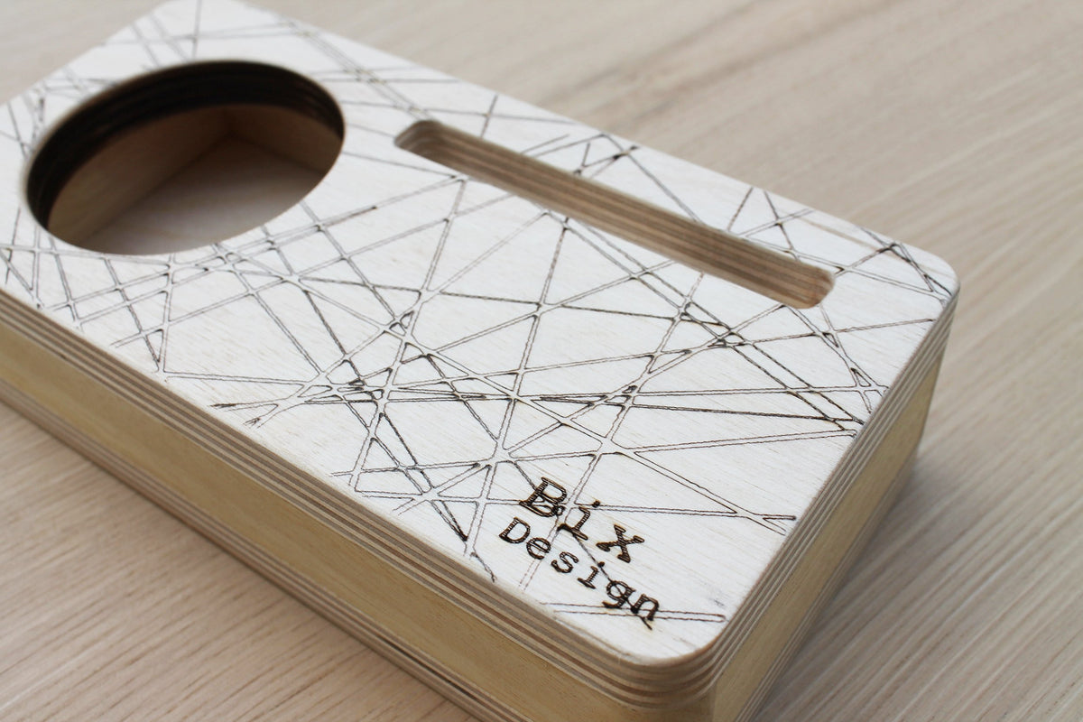 Synap. Wooden natural amplifier for smartphone. 