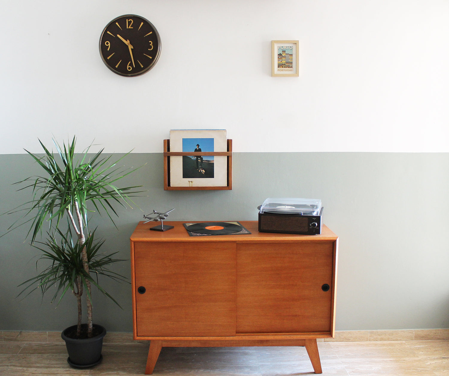 Wood vinyl record rack. Vinyl Records Storage.