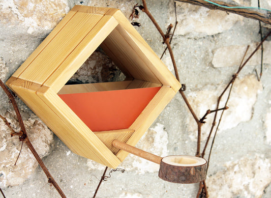 Mangiatoia per uccellini da esterno in legno naturale realizzata a mano